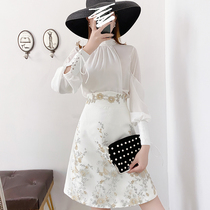 Spring autumn season 2022 new small frescoed suit female name Yuanyu temperament Fan skirt Two sets of foreign air display slim