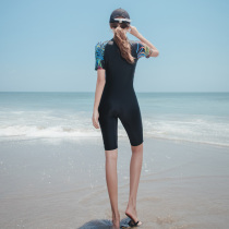 One-piece swimsuit womens new conservative one-piece short sleeve thin belly cover sexy large size hot spring swimsuit surfing jellyfish coat