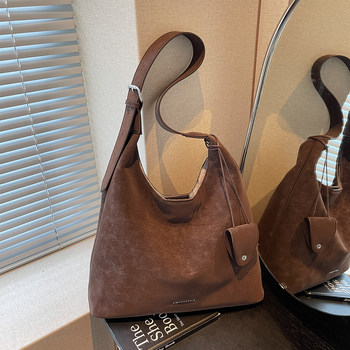 Amy rabbit women's bag 2025 new commuting trend retro western style versatile casual large capacity shoulder tote bag