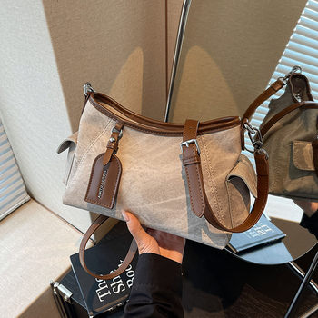 Amy rabbit women's bag 2025 new simple textured solid color trendy western style niche commuting shoulder crossbody bag