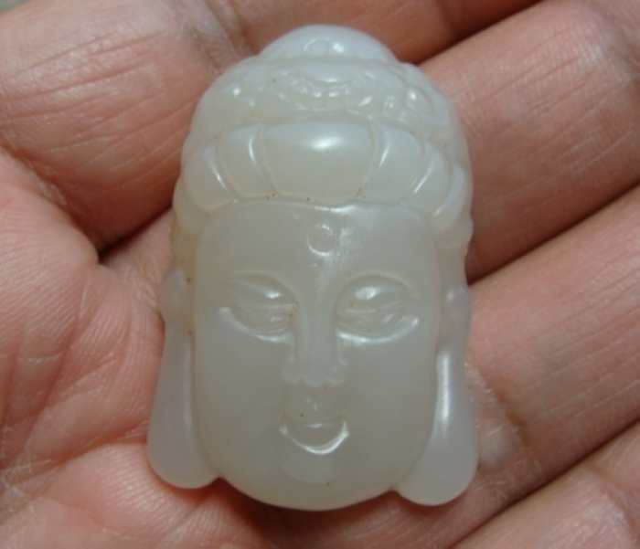 (Self-produced and sold) Qinghai jade (light sugar material--- moist bison ditch old material) ---- Guanyin pendant