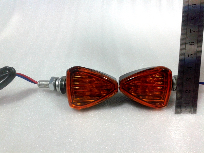Đặc biệt xe máy nhẹ xe máy xe điện phổ biến sửa đổi ba chiều ngắn tam giác bật đèn báo rẽ đèn hậu xe wave