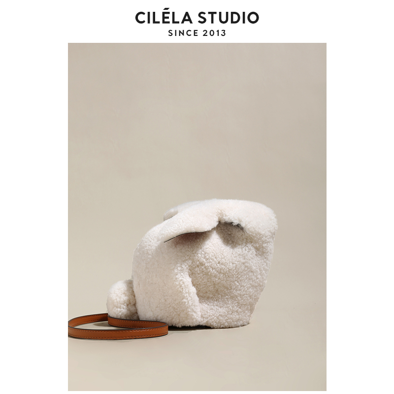 【Xilena】Lamb Wool Rabbit Bag, Cute Plush Furry Women's Bag, Single Shoulder Crossbody Bag for Women, Spring