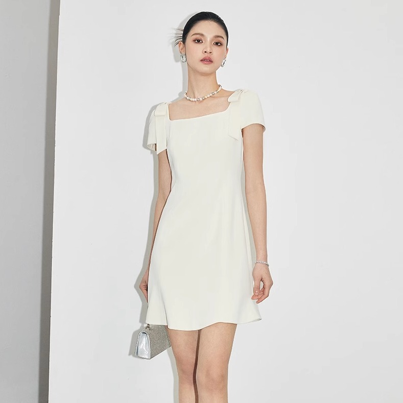 French-Style White Square-Neck Simple and Elegant Dress for Women, Summer Sweet and Slimming Bow-Knot Dress