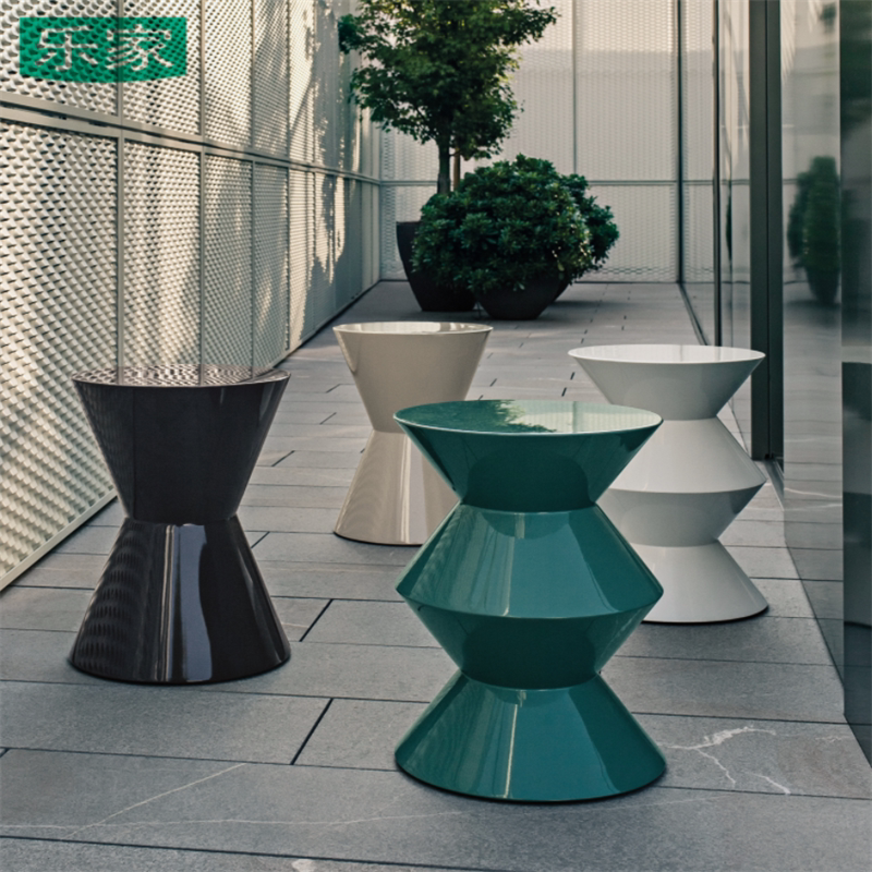 Nordic designer glass fiber round a few sitting mound creative mound minima corner a few knots of three sections of art gongs and drums edge a few