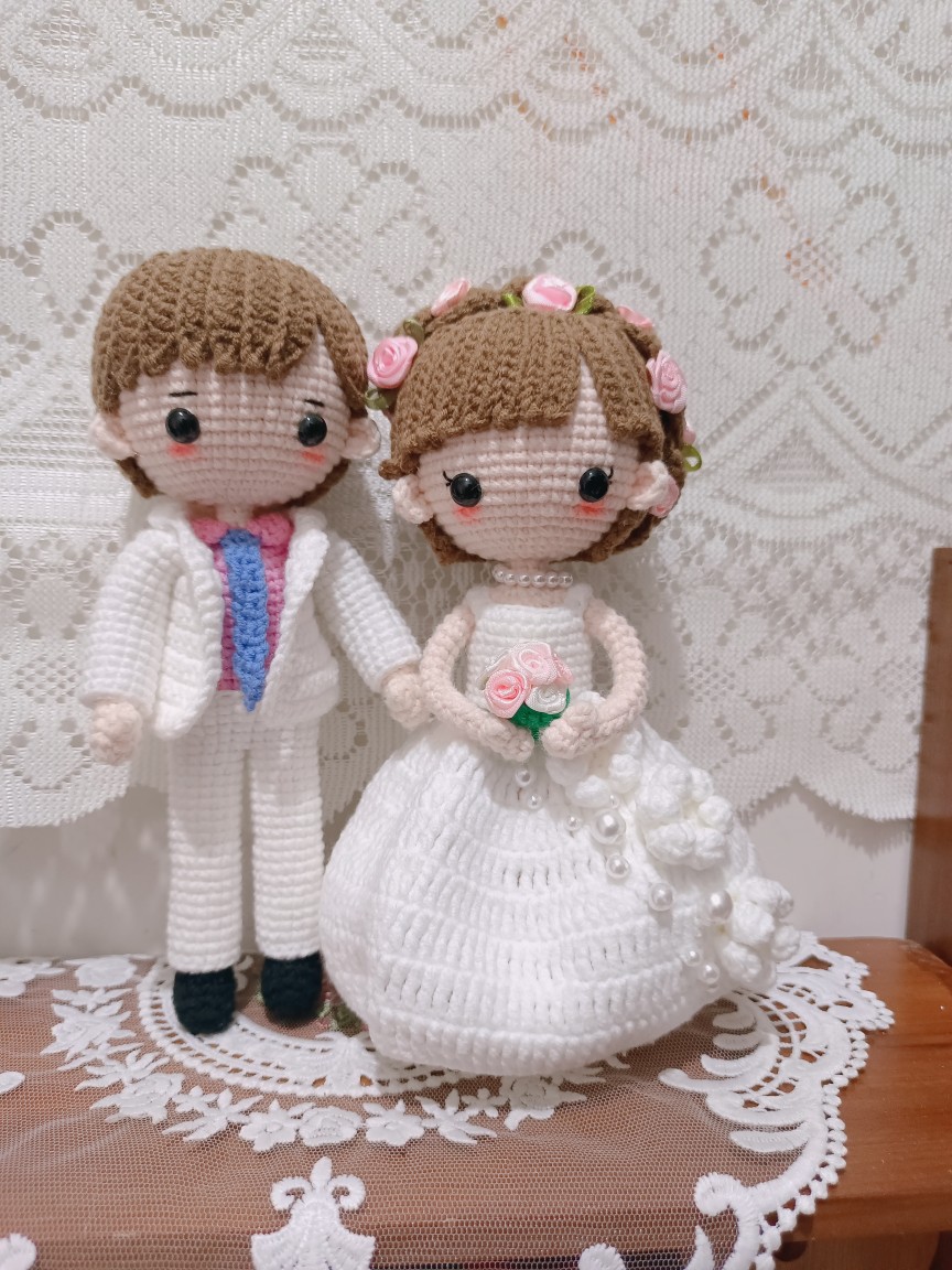 Diy Diy pure hand-hand hook knitting groom bride forever uniformed doll wedding doll hair finished product