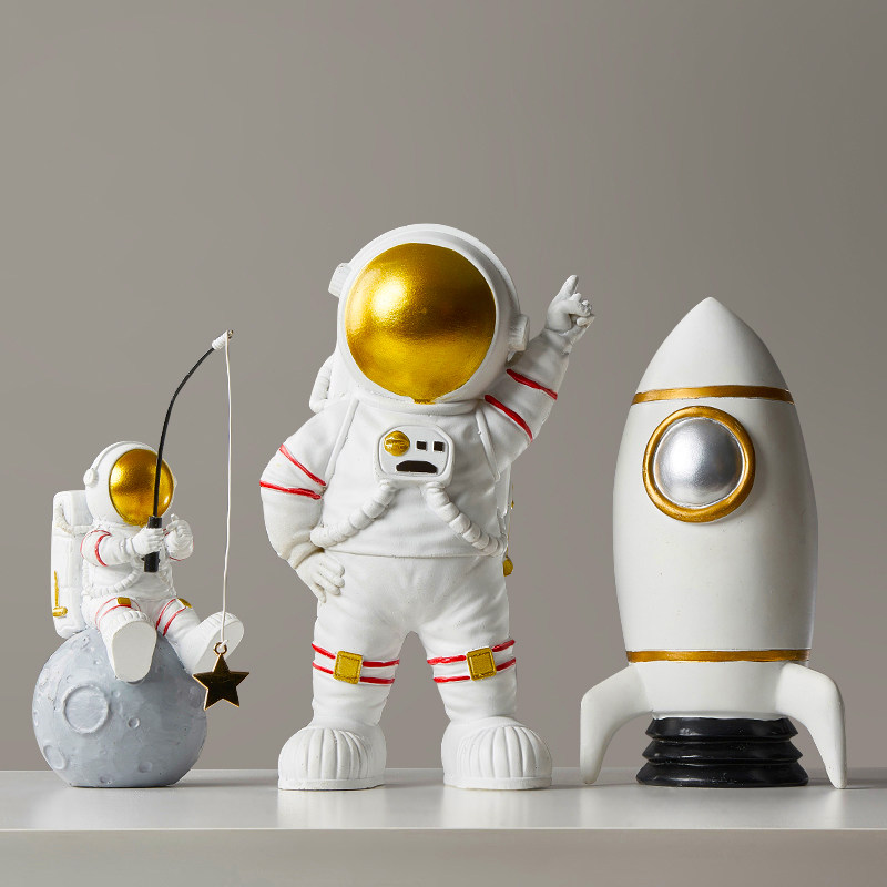 Nordic Creative Astronaut Pendulum Pieces Living Room Wine Cabinet Decorations Modern Home Bedroom Desk Astronaut Furnishing