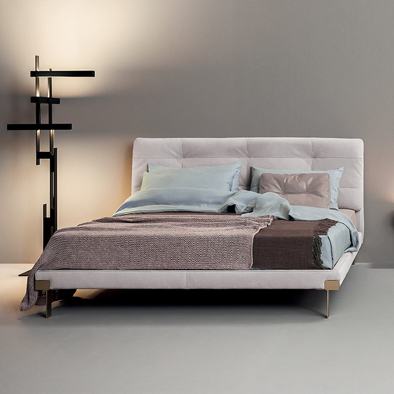 Light extravagant genuine leather bed modern simplicity about 1 8m main bedroom wedding bed Italian style extremely simple wind high-end custom frosted leather double bed