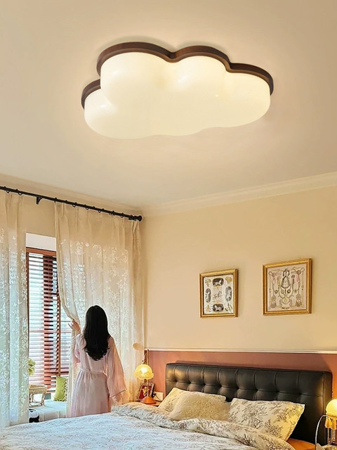 Cream style solid wood cloud ceiling lamp Nordic insled children's lamp modern minimalist warm children's room ceiling lamp
