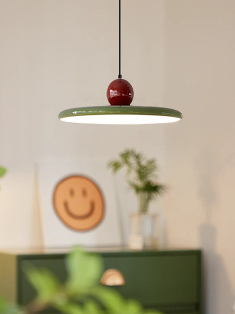 Cream flying saucer restaurant chandelier full spectrum eye protection French modern creative personality cafe bar table lamps