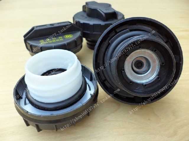  Dongfeng Xiaokang oil tank cover K07 K17 K17 V27 V27 C37 C37 generation truck tank inner cover