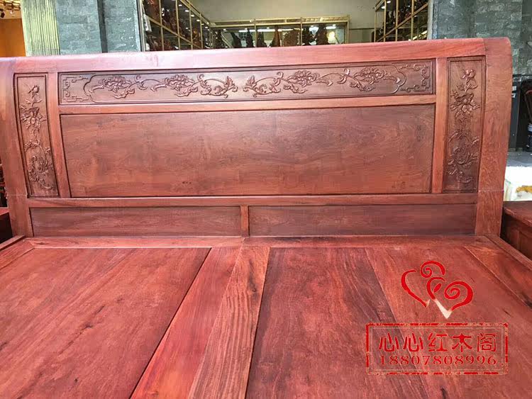 Кровать из массива дерева None Other