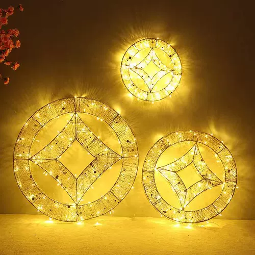 Весенний фестиваль Новый год Dafu God Wealth Yuanbao Copper Coin Spring Cermance Scene Amparement Amportement Hotel Snake Год Железное искусство Светящие украшения