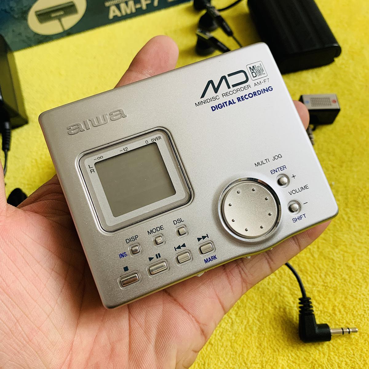 aiwa MDプレーヤー AM-F7 aiwa MDプレーヤー AM-F7 AIWA ポータブルMDプレーヤー AM-F7