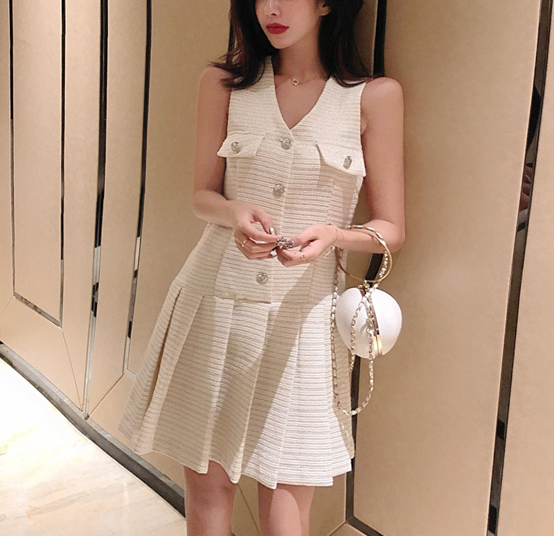VK旗艦店 韓系氣質V領小香風褶皺短裙無袖洋裝