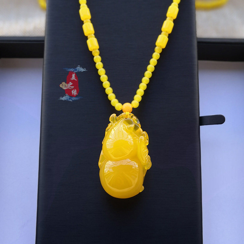 Chicken Oil Yellow Jade Hyacinth Foru Pendant Amber Honey Wax Sweater Necklace With Long Version Necklace Pendant Woman 100 lap