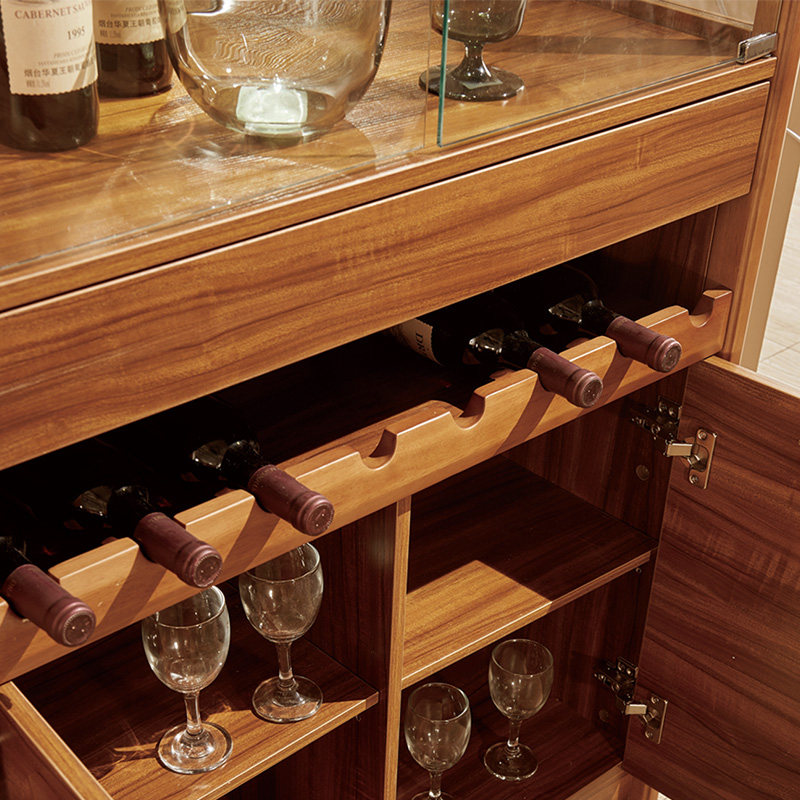 �¹���ִ�ʵľ�ƹ�RJ01