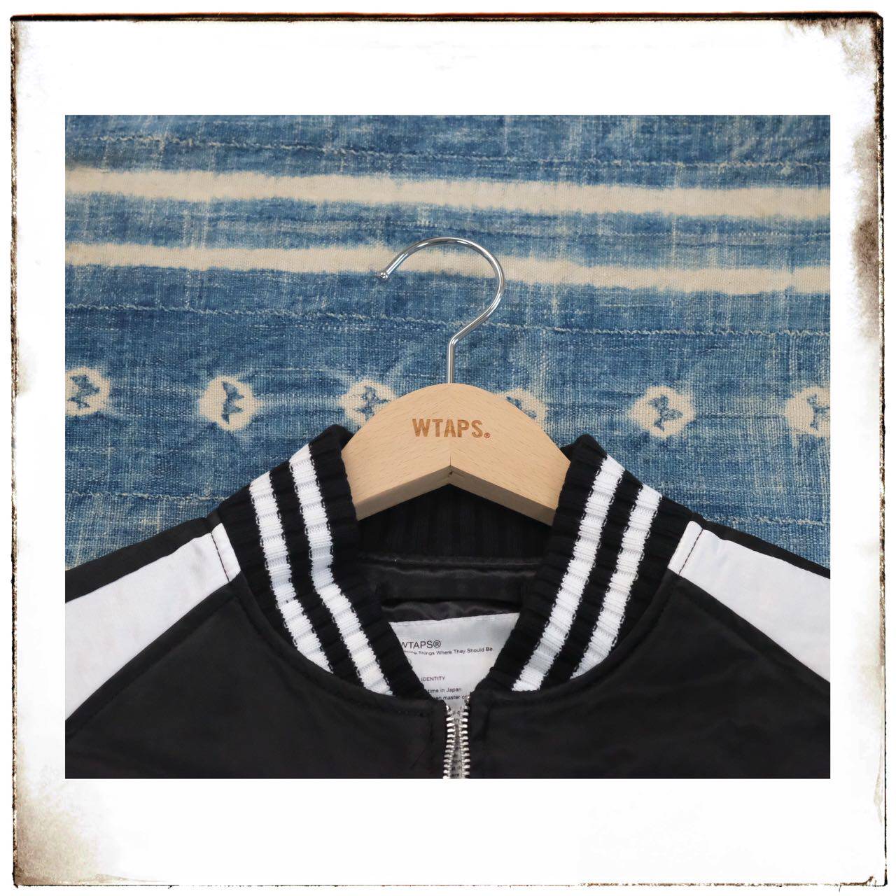 2024必备】现货WTAPS 17AW 联名V=A JACKET.RACO.SATIN 新年限定夹克