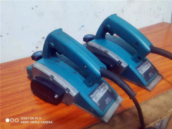 二手正品牧田电刨1900手提木工刨刨木机家用多功能电动工具电刨子