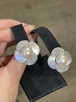 12 15 (MC Home) Australian white pearl earrings