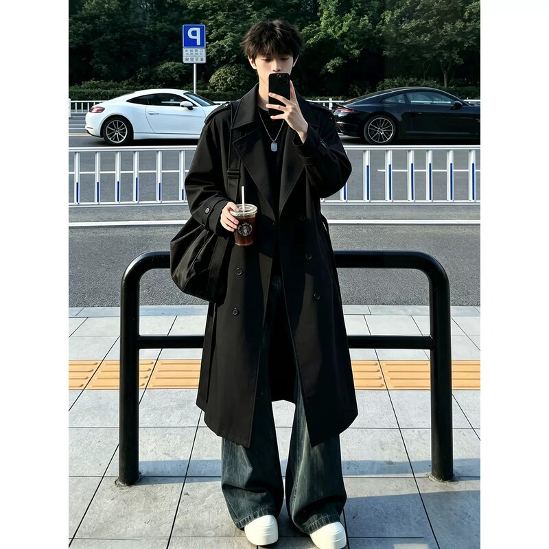 Black German-Style Trench Coat for Men, Mid-Length, Over-The-Knee, Double-Breasted, Lapel Collar, Cleanfit Style for Autumn Black German-Style Trench Coat for Men, Mid-Length, Over-The-Knee, Double-Breasted, Lapel Collar, Cleanfit Style for Autumn