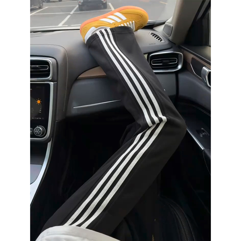 Cleanfit Striped Sports Sweatpants for Men, Autumn American Style Trendy Brand Three-Stripe Pants, Leg-Lengthening, Loose Straight-Leg Pants Cleanfit Striped Sports Sweatpants for Men, Autumn American Style Trendy Brand Three-Stripe Pants, Leg-Lengthening, Loose Straight-Leg Pants