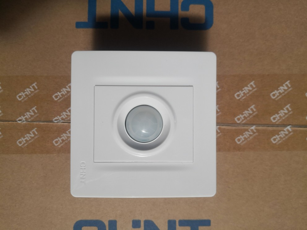 Zhengtai switch socket infrared induction delay switch 100 watts two - line controlled incandescent lamp energy - saving lamp