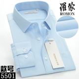 Черная рубашка, пиджак классического кроя, костюм