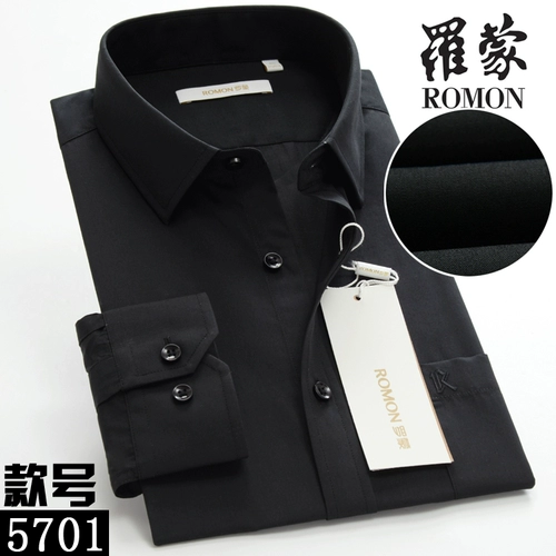 Черная рубашка, пиджак классического кроя, костюм