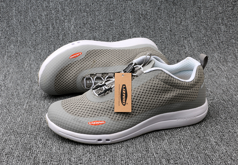 外贸清仓特卖：男士夏季镂空溯溪鞋背后的秘密