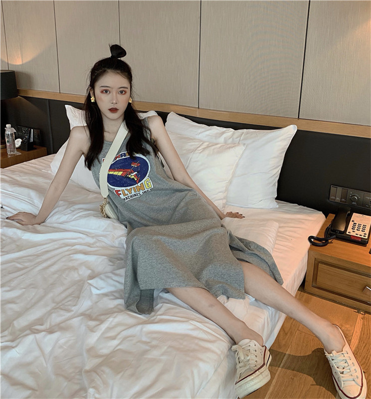 VK旗艦店 韓國風性感露背開叉時尚無袖洋裝