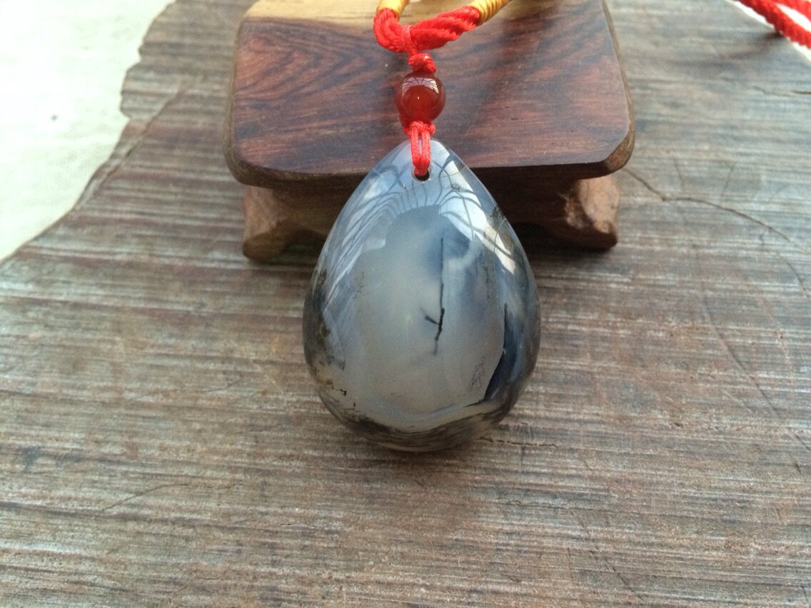 Natural jade medullary agate with a smooth pendant for a lifetime and a safe pendant