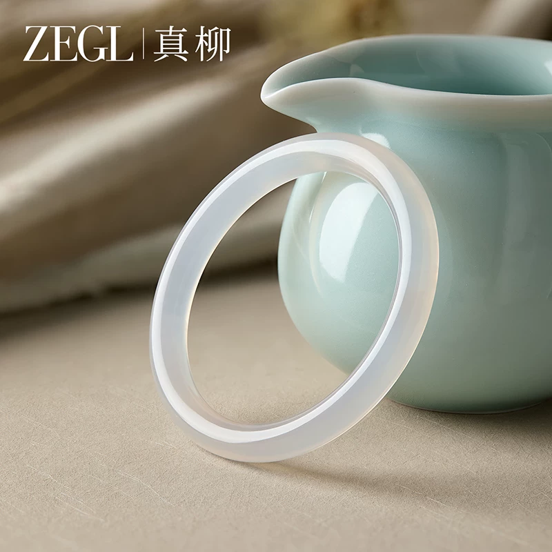 Лет bracelets?