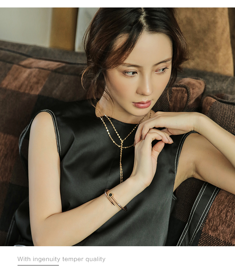 Vòng tay móng tay Nhật Bản Hàn Quốc Nữ mạ 18K vàng hồng mở vòng đeo tay nam hipster titan thép chữ đôi vòng tay cartier