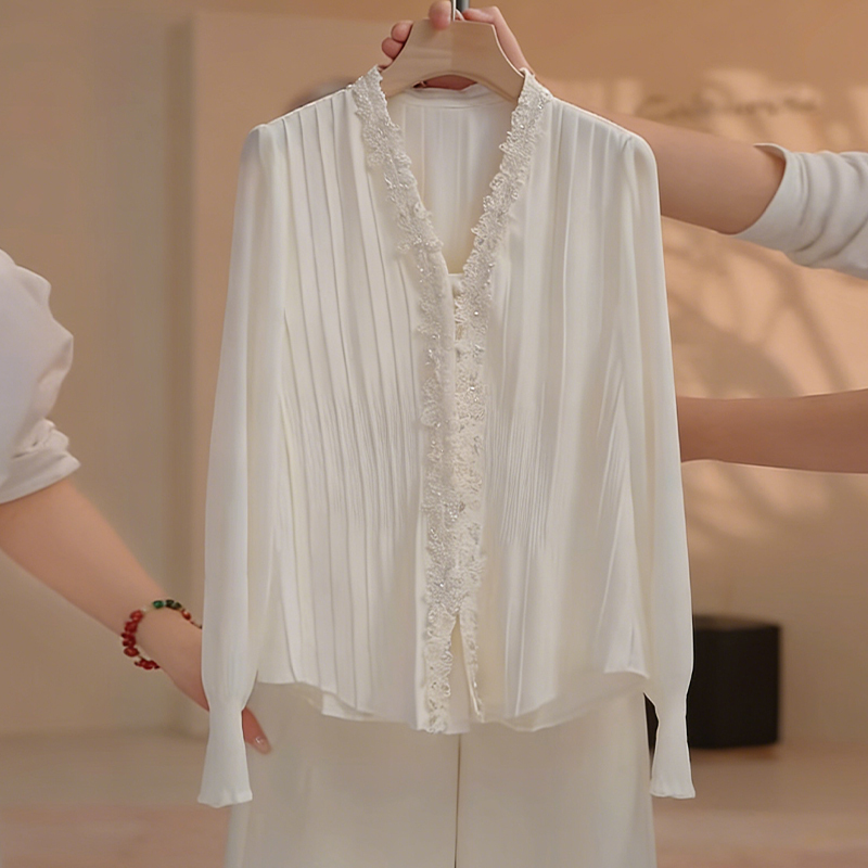 Designed Lace Embroidered V-Neck Long-Sleeved Shirt for Women 2026 Spring and Autumn New Style Accessible Luxury Youthful and Stylish Blouse