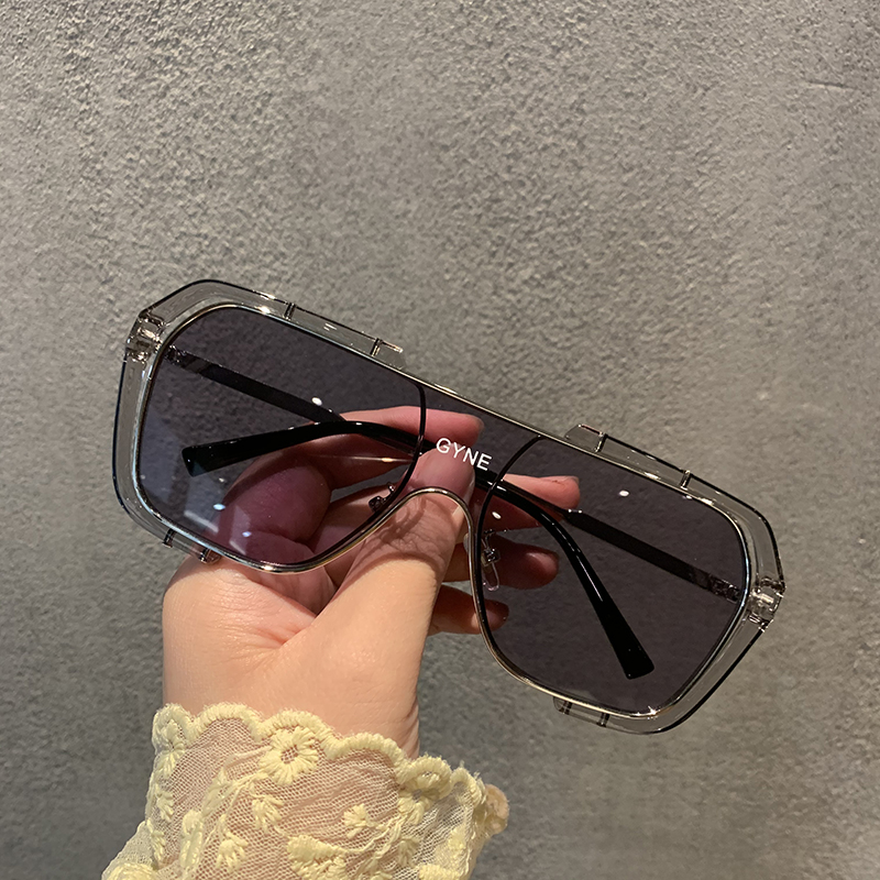 Grey (With Letters)Internet celebrity Conjoined body Large frame black Sunglasses female Retro sunshade round face Show thin Windbreak drive a car drive Sun glasses male
