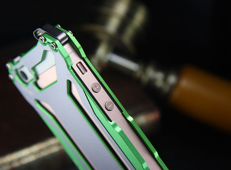 R-JUST GUNDAM Aerospace Aluminum Contrast Color Shockproof Metal Shell Outdoor Protection Protective Case for Apple iPhone SE/5S/5C/5