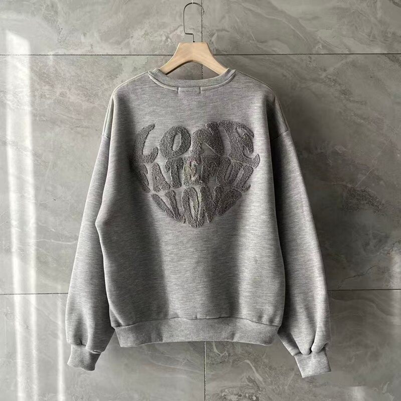Japanese-Style Heart Letter Towel Embroidery Crew Neck Fleece Sweatshirt for Women, Loose Pullover with Shiny Fabric, Casual Top 1458