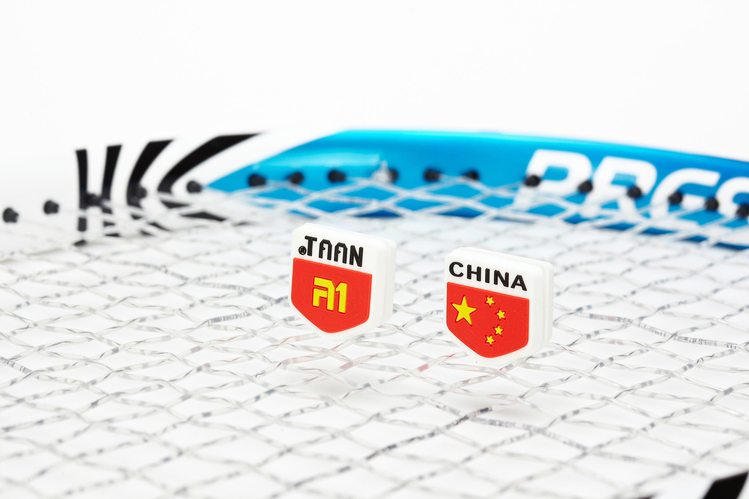 Tayant Shield Shaped National Flag Shock Absorber Racket Shock Absorber China National Flag