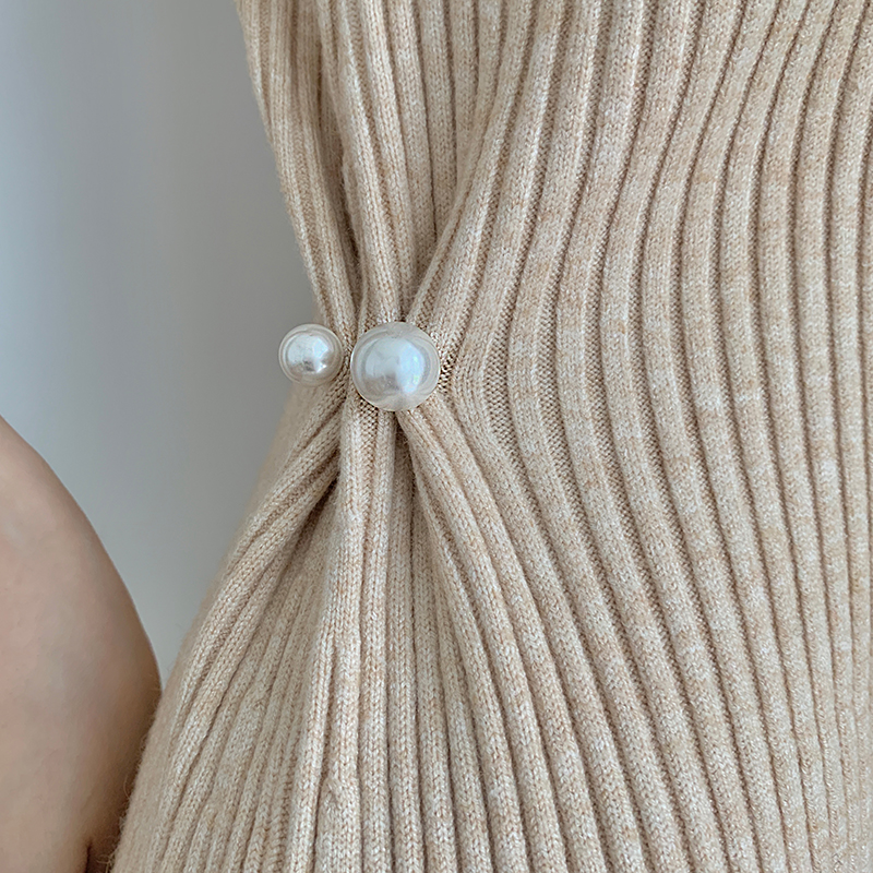 Temperament pearl brooch female buckle temperament clothes accessories artifact New Tide personality cute Japanese pin female summer