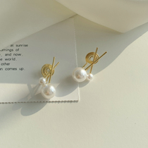 Ear clip women without ear hole ~ summer style French pearl earrings Fairy earrings female 2021 New Tide earrings Silver Needle