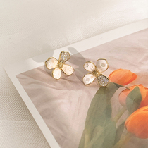 Personality flower earrings simple Female small ins cold wind earrings temperament Net red earrings S925 silver needle summer