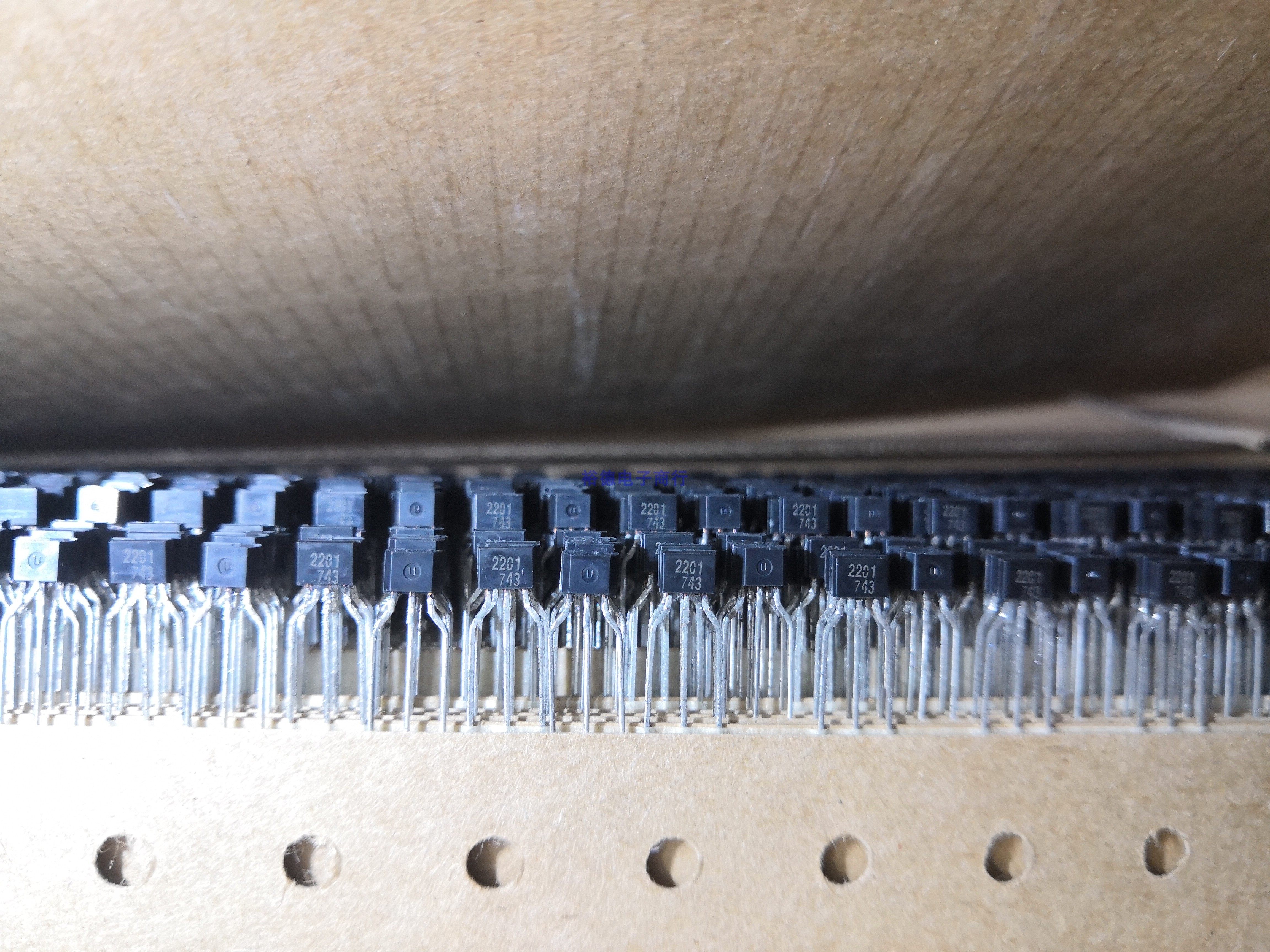 SRA2201M 2201 SRA2201 SRA2201M-AT TO-92 Triode can be shot directly