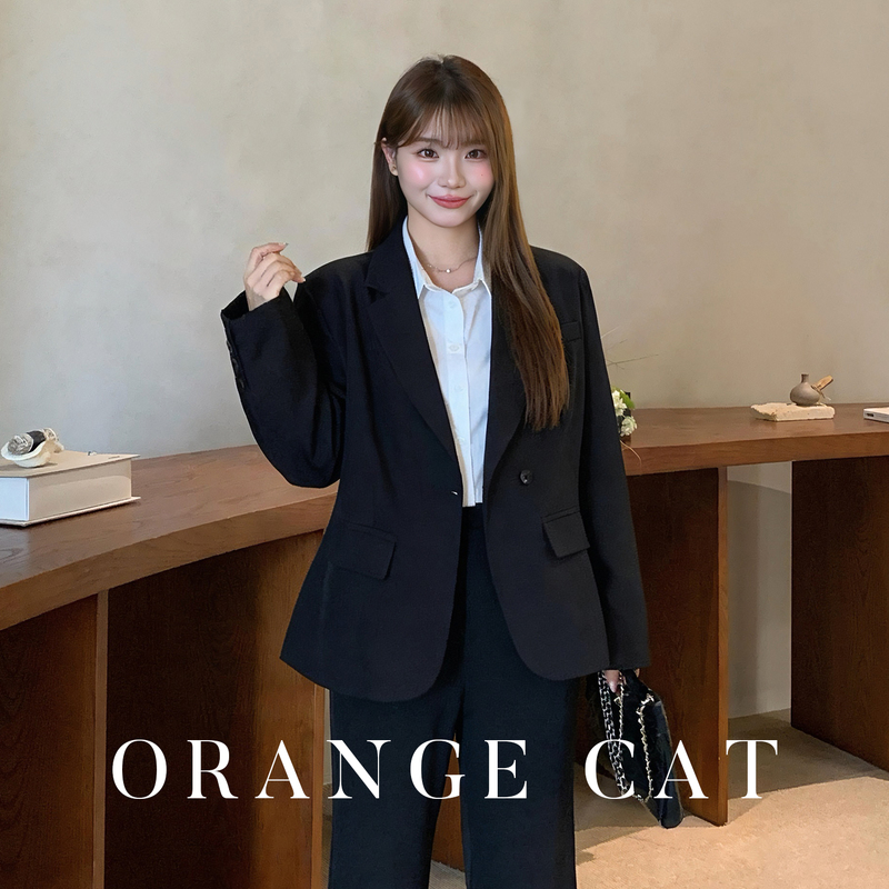 Plus-Size Slimming Black Blazer for Women, Suitable for Office Work, with a Sophisticated and Professional Look Plus-Size Slimming Black Blazer for Women, Suitable for Office Work, with a Sophisticated and Professional Look