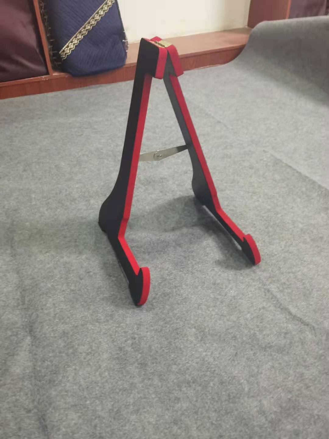 Solid wood guzheng guitar lute placement stand standing triangle A-type musical instrument shelf