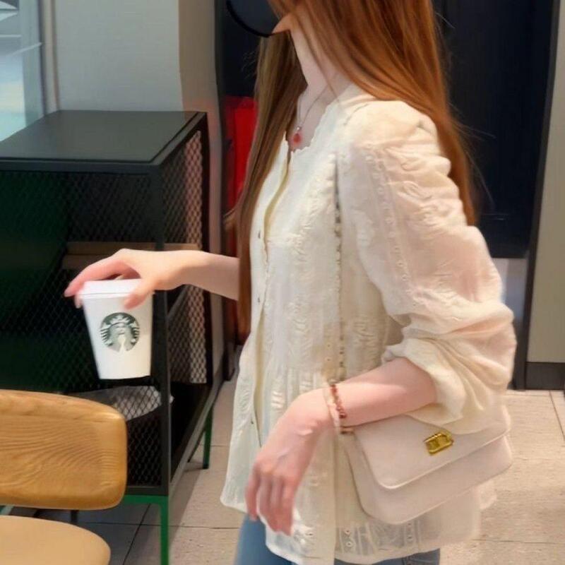 French-Style Vintage Light Luxury High-End Waist-Cinching Embroidered Lace Shirt for Women, Babydoll Blouse, Tummy-Covering Top, Chiffon Shirt for Spring