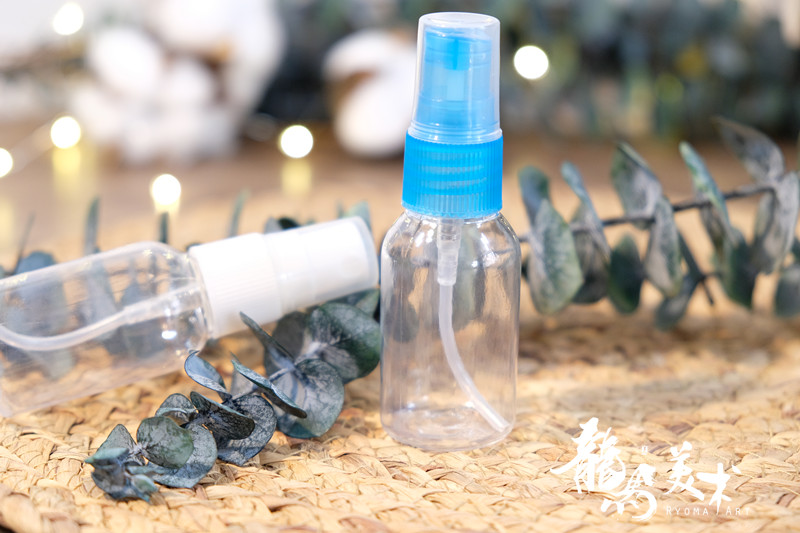 Painting gadgets Small spray bottles