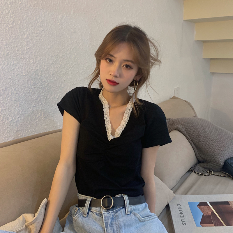 The sea dish's closet, European and American style retro short sleeve T-shirt female lace splicing V collar to take up the small stand of the inn
