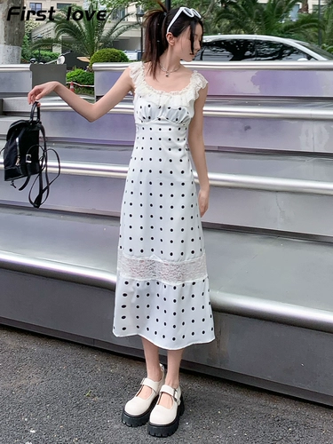 Кружевное летнее платье-комбинация, юбка, небольшой дизайнерский приталенный корсет, платье, с акцентом на бедрах