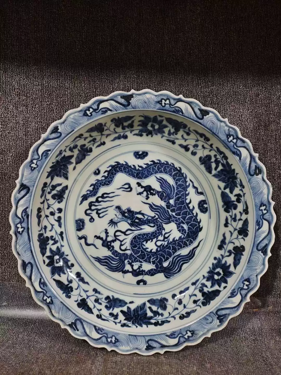 元青花海水缠枝龙纹花口盘十品相景德镇窑瓷器收藏古董收藏品